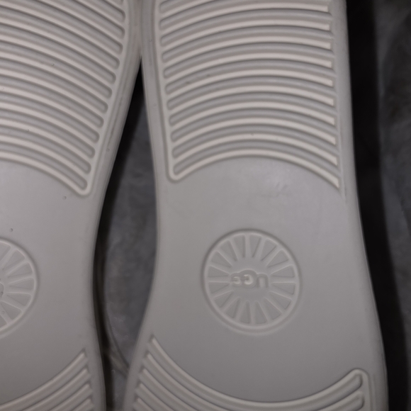 UGG Metallic Silver Women's Sneakers - Picture 5 of 9